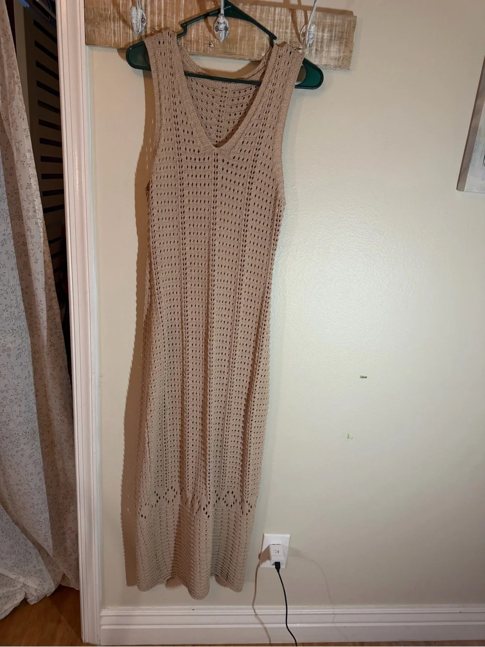 🤍✨ Long Crochet Beach Cover-Up Dress – Cream ✨🏖️👗 Size: L Excellent condition